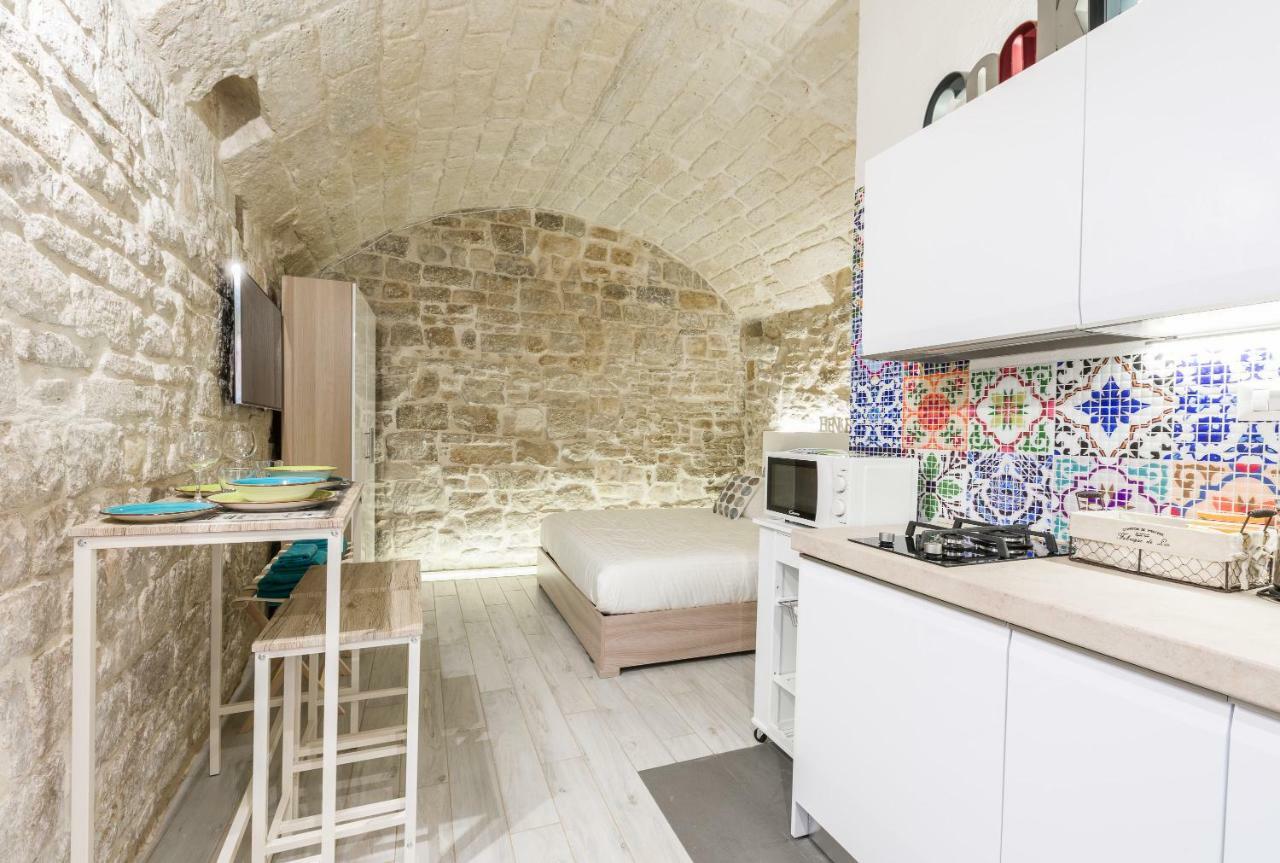San Nicola Old Town Apartment Casatuabari Exteriör bild